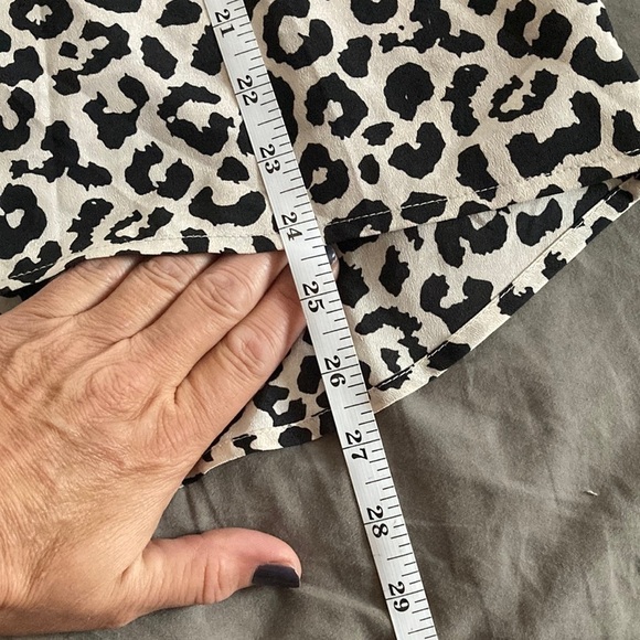 Razor back cheetah print top - Picture 7 of 8